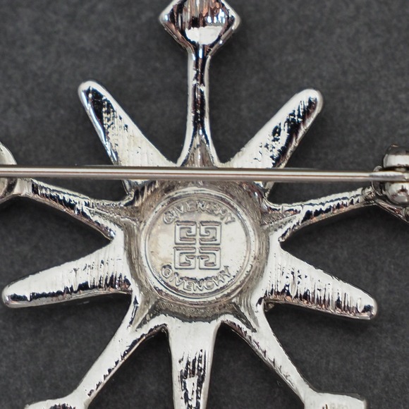 Givenchy Brooch Pin Silver Tone Clear Blue Rhinestone Starburst Logo Chic VTG - Picture 2 of 11